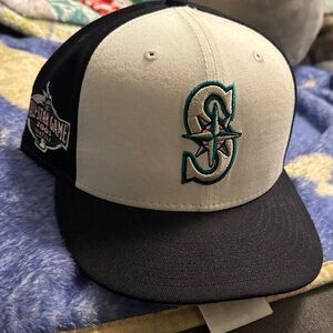 Seattle Mariners Navy and White Cap fitted hat size 7 1/8